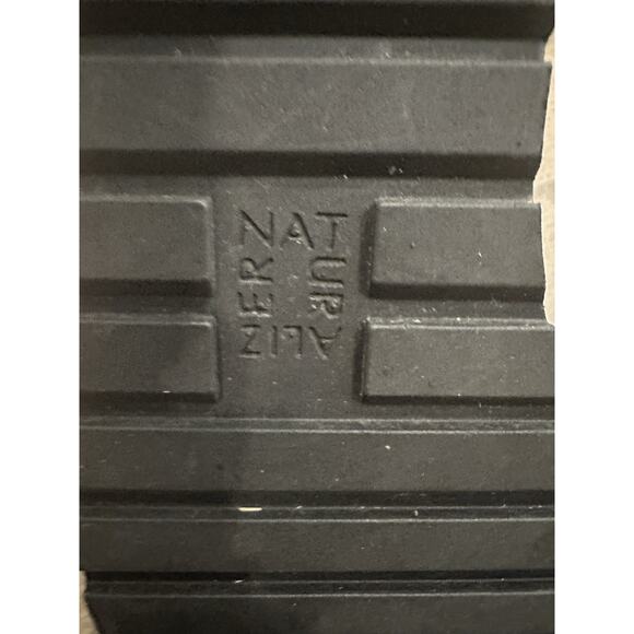 Naturalizer Women's Aster Bootie Black Suede Size 6 - Picture 15 of 15